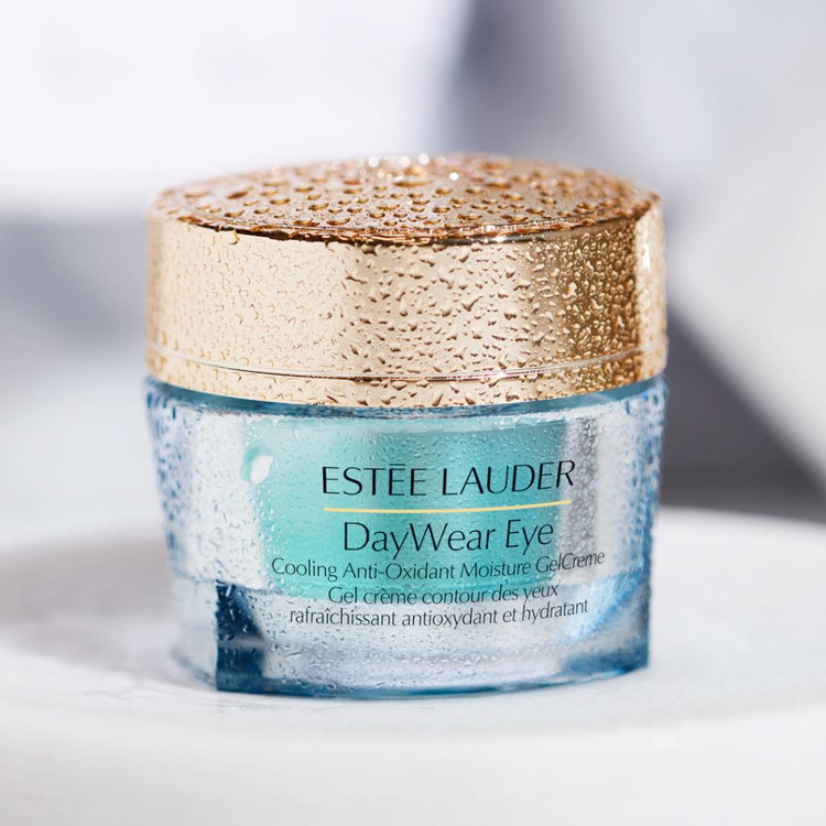کرم آنتی اکسیدان مرطوب کننده و خنک کننده دورچشم استی لادر مدل DayWear Eye حجم ۵ میل