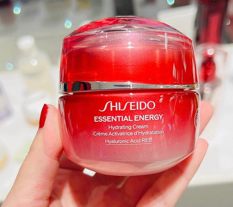 کرم جوانساز و آبرسان قوی لوکس شیسیدو خشکی و هیدراته کننده پوست صورت