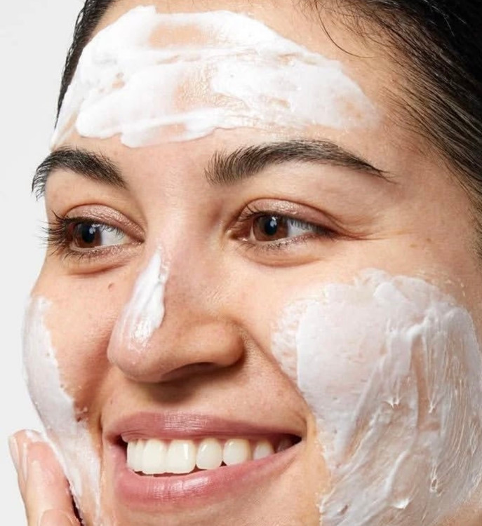 چالش اسکراپ ۷ روزه کلینیک | پاکسازی عمیق و بازسازی پوست در یک هفته