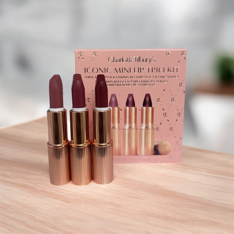 پک رژ لب شارلوت شامل سه رنگ Pillow Talk،رنگ Supermodel،رنگ Walk of No Sh