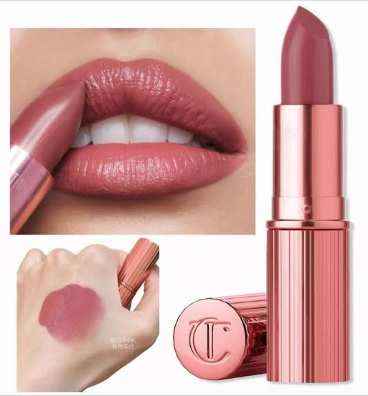 رژ لب شارلوت تیلبری با رنگ نود صورتی SUPERMOODEL